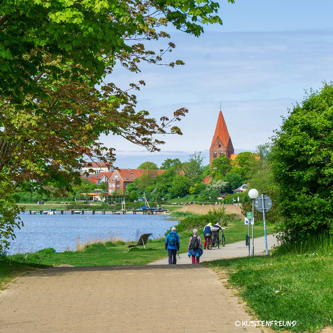Kurpark Rerik - ideal zum Wandern und Radfahren Wandern und Radfahren am Kurpark direkt am Salzhaff